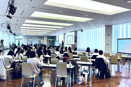 食物アレルギーセミナー “安全で安心な 子どもの笑顔を守る 食の未来” 会場の写真