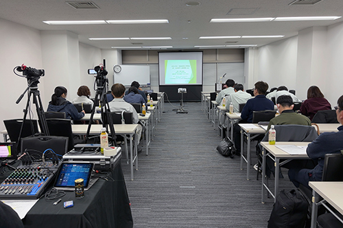 令和6年度 固有技術向上研修会（錺・金具部門）公開講義 会場の写真